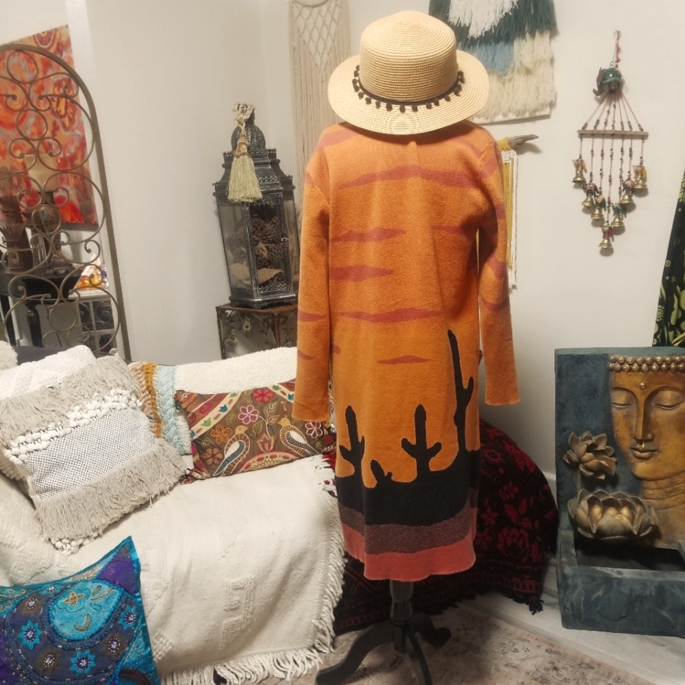 Southwest Graphic Knit Long-line Open Cardigan Desert Cactus Print. Size: Small.